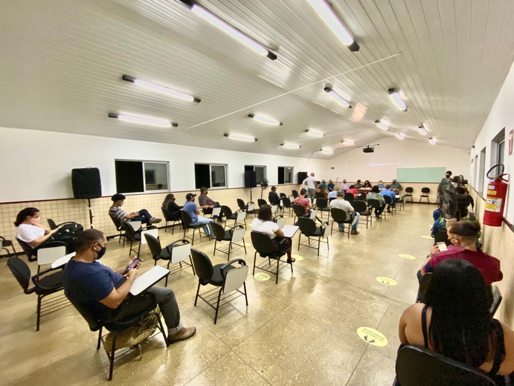 EOTM entrega certificados e apostilas aos alunos de 2020