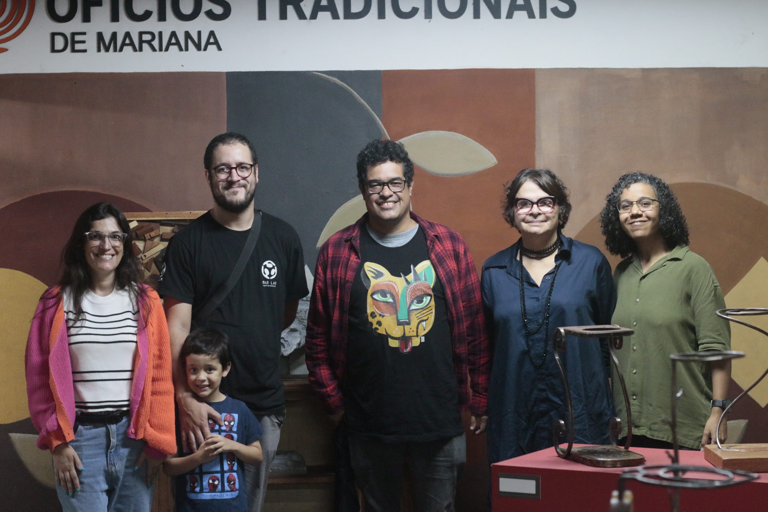 Visita guiada | Alessander Pery Lopes Thomaz e Guilherme de Oliveira Walter | IFabLab – IFMG